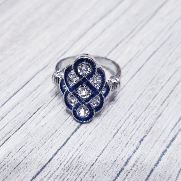 Navy blue and crystal ring - Picture 4 of 5